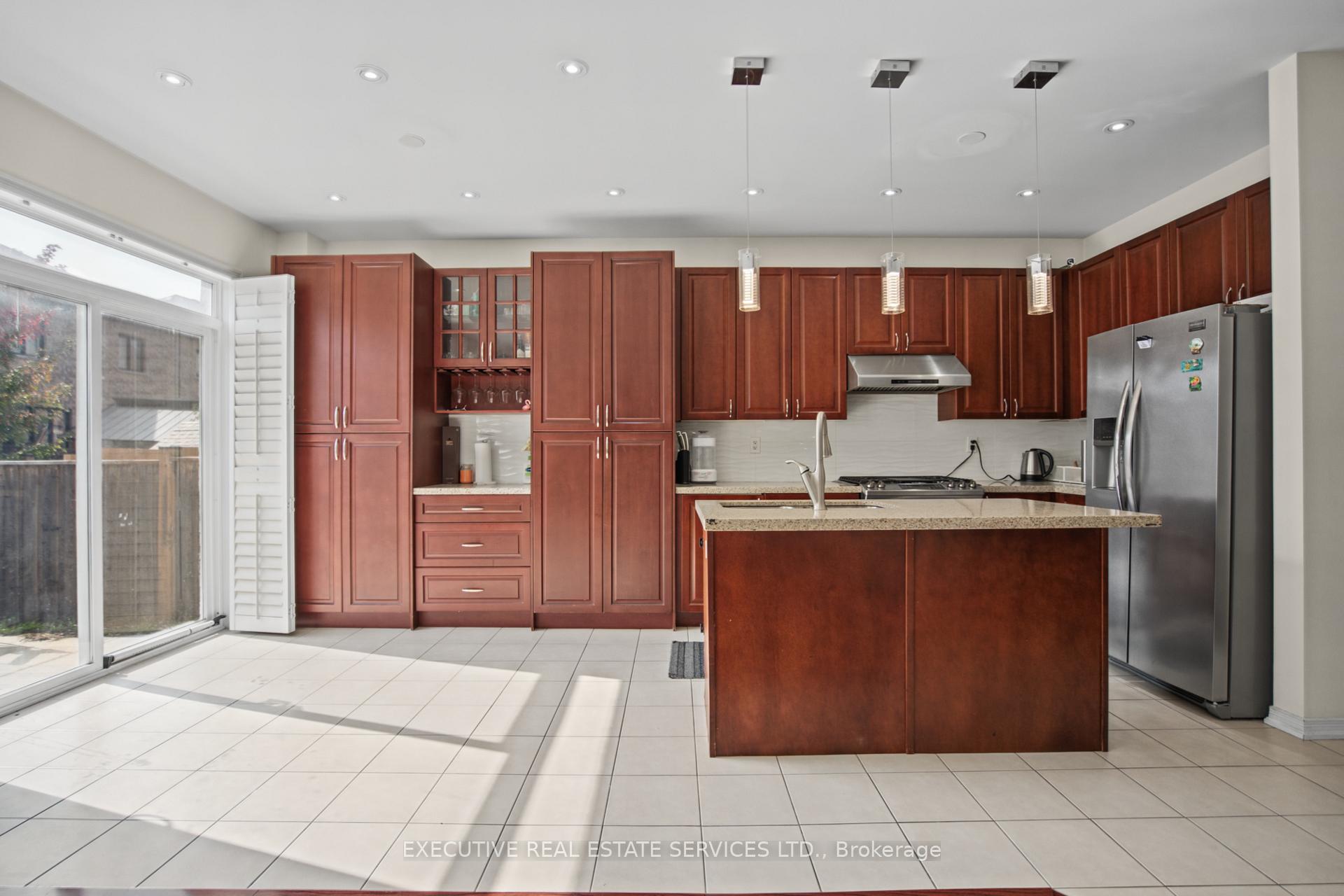Photo 15 of 1571 Edgecroft Drive, Pickering, Duffin Heights — HOMEH