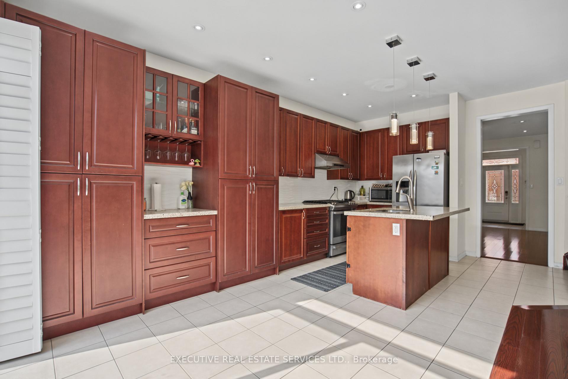 Photo 16 of 1571 Edgecroft Drive, Pickering, Duffin Heights — HOMEH