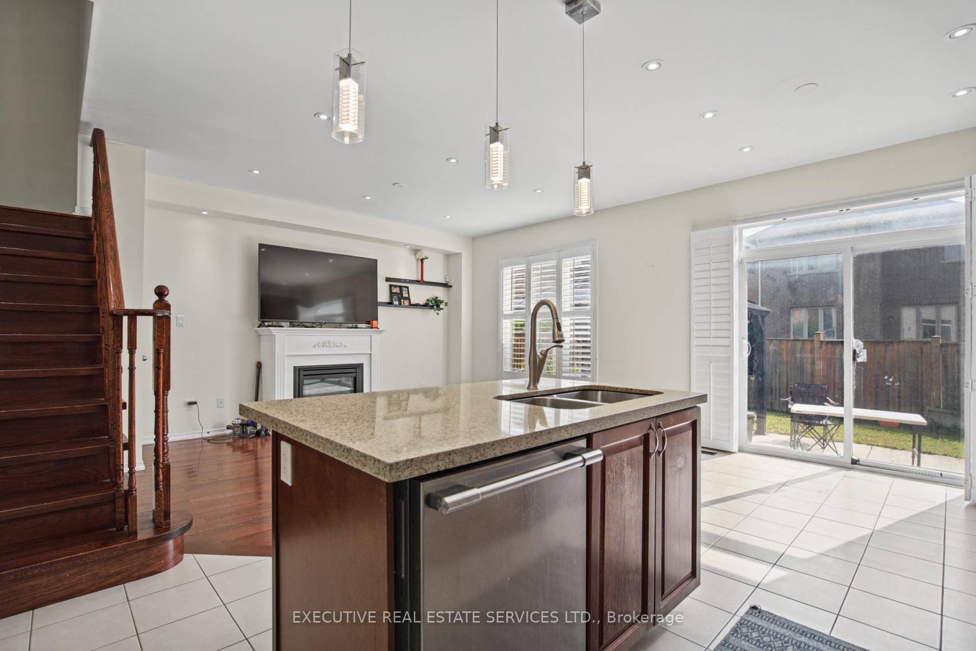 Photo 17 of 1571 Edgecroft Drive, Pickering, Duffin Heights — HOMEH