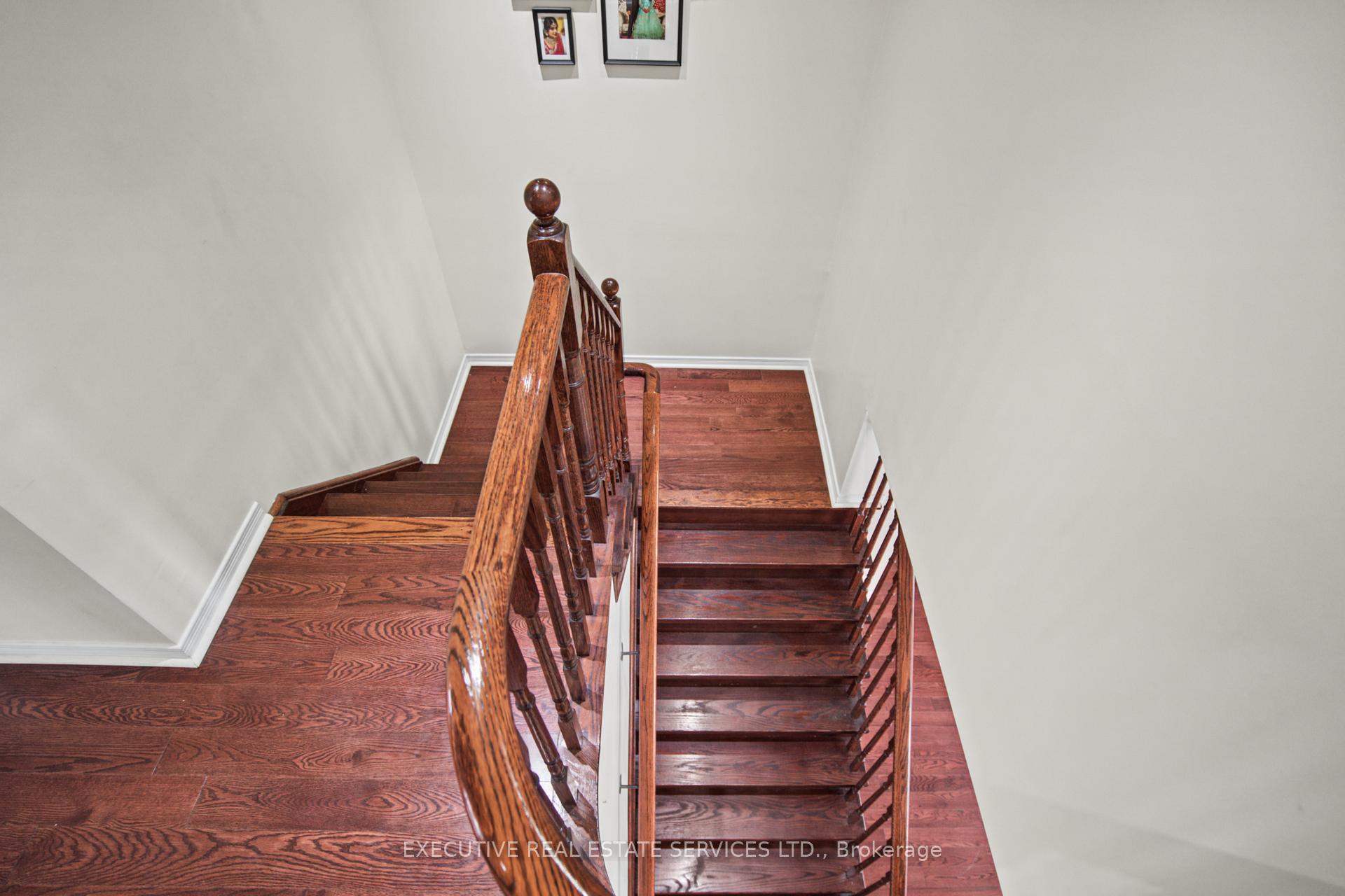 Photo 25 of 1571 Edgecroft Drive, Pickering, Duffin Heights — HOMEH