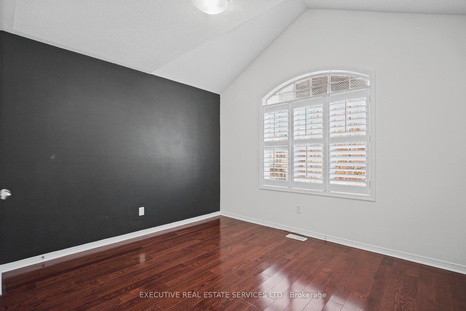 Photo 33 of 1571 Edgecroft Drive, Pickering, Duffin Heights — HOMEH