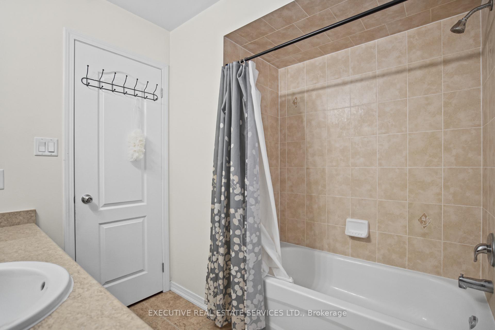 Photo 38 of 1571 Edgecroft Drive, Pickering, Duffin Heights — HOMEH