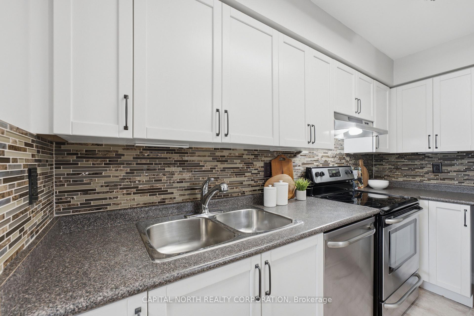 Photo 11 of Unit 711, 39 Oneida Crescent, Richmond Hill, Langstaff — HOMEH