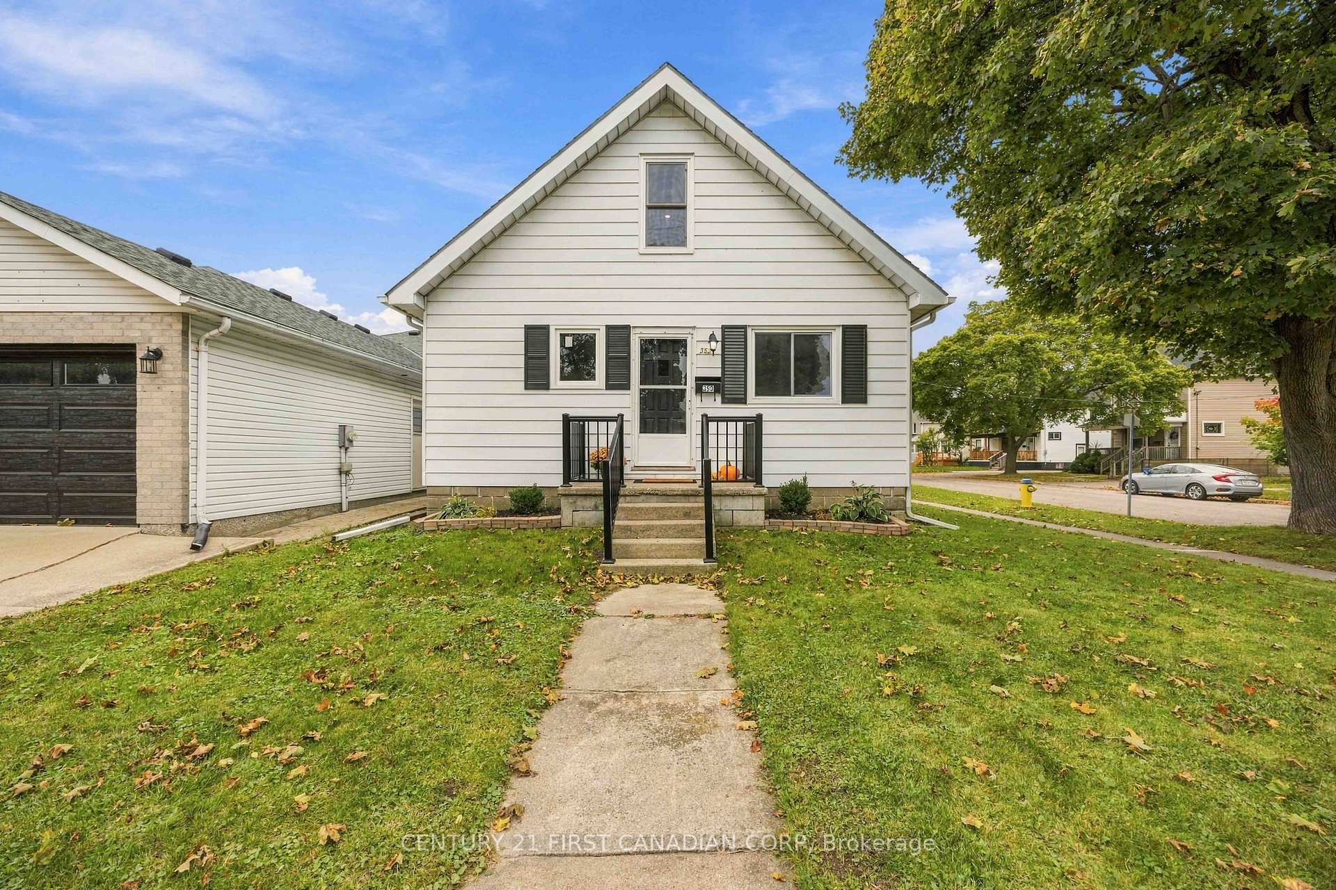 Photo 2 of 353 Talfourd Street, Sarnia — HOMEH