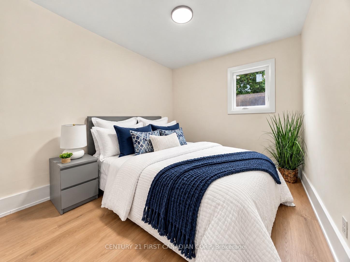 Photo 18 of 353 Talfourd Street, Sarnia — HOMEH
