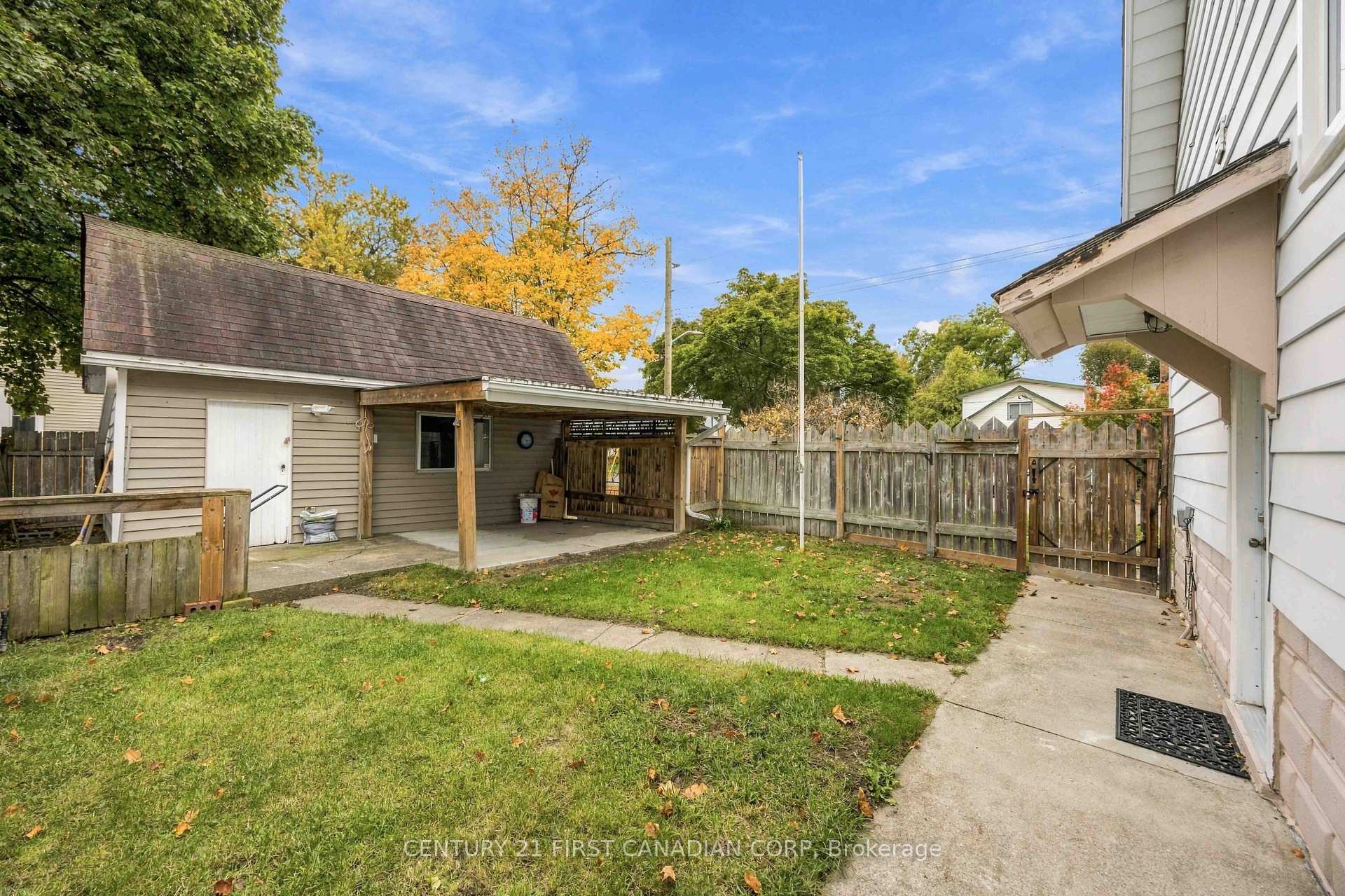 Photo 35 of 353 Talfourd Street, Sarnia — HOMEH
