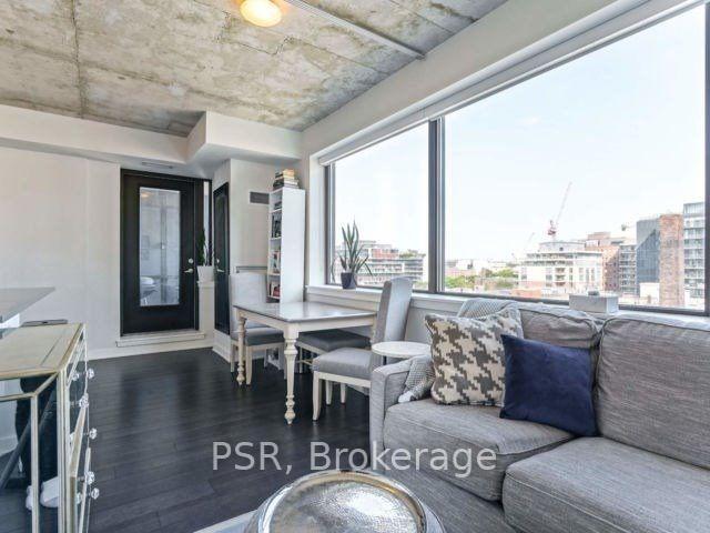 Photo 3 of Unit 902, 400 Wellington Street W, Toronto, Waterfront Communities — HOMEH