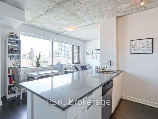 Photo 5 of Unit 902, 400 Wellington Street W, Toronto, Waterfront Communities — HOMEH