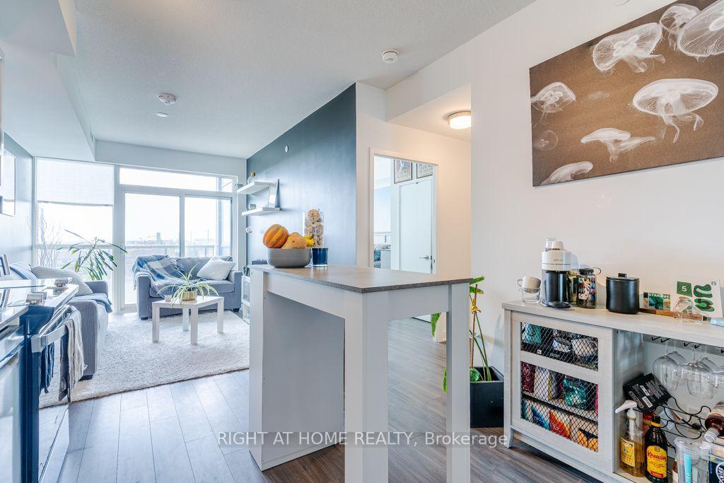Photo 7 of Unit 409, 681 Yonge Street, Barrie, Painswick South — HOMEH