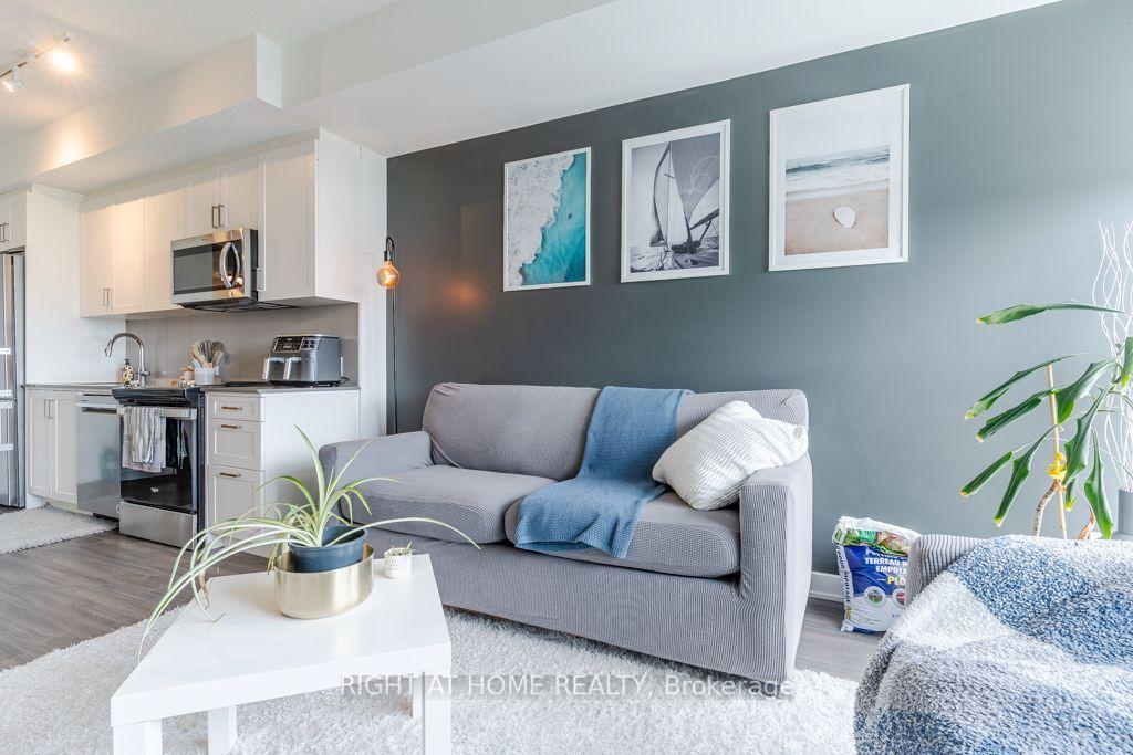 Photo 12 of Unit 409, 681 Yonge Street, Barrie, Painswick South — HOMEH