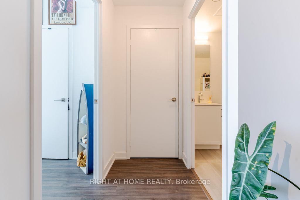 Photo 14 of Unit 409, 681 Yonge Street, Barrie, Painswick South — HOMEH