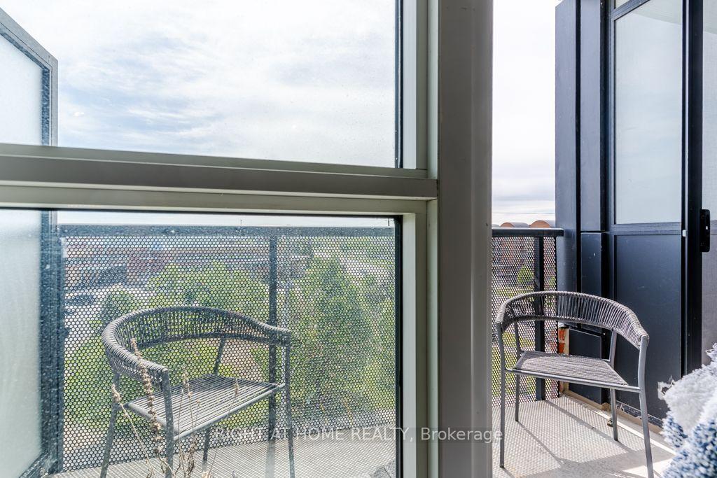 Photo 21 of Unit 409, 681 Yonge Street, Barrie, Painswick South — HOMEH