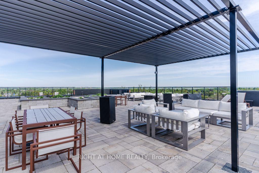 Photo 23 of Unit 409, 681 Yonge Street, Barrie, Painswick South — HOMEH