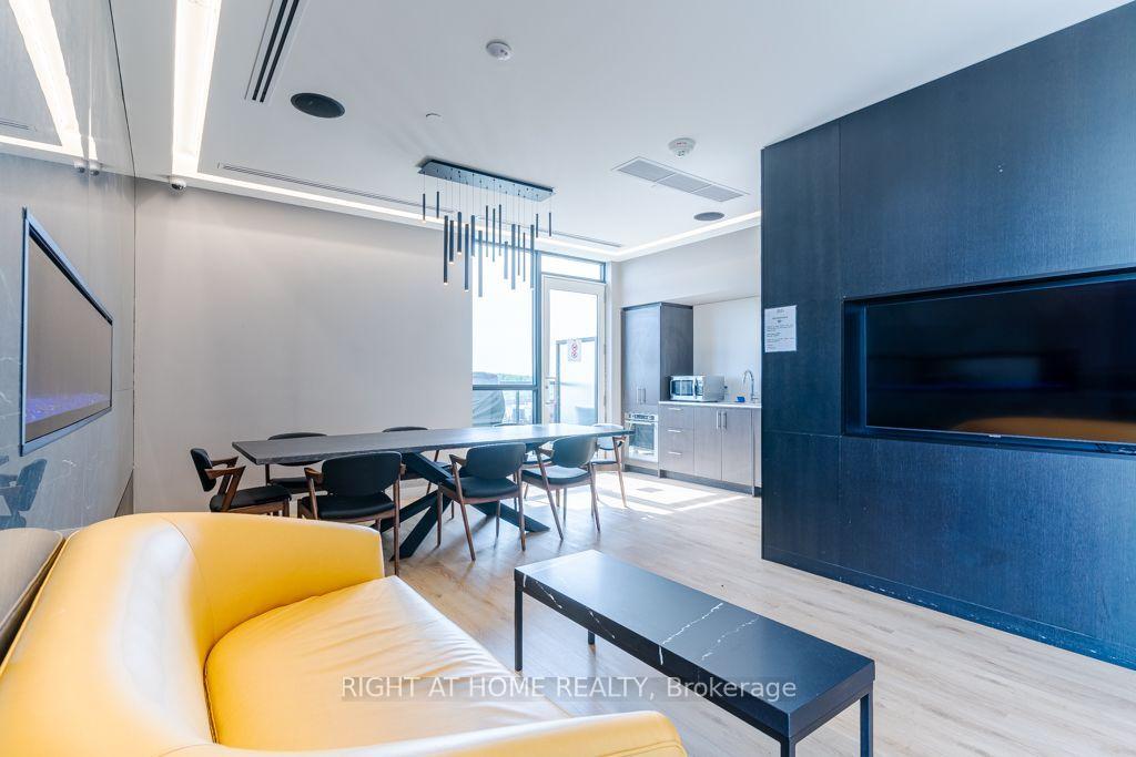Photo 27 of Unit 409, 681 Yonge Street, Barrie, Painswick South — HOMEH