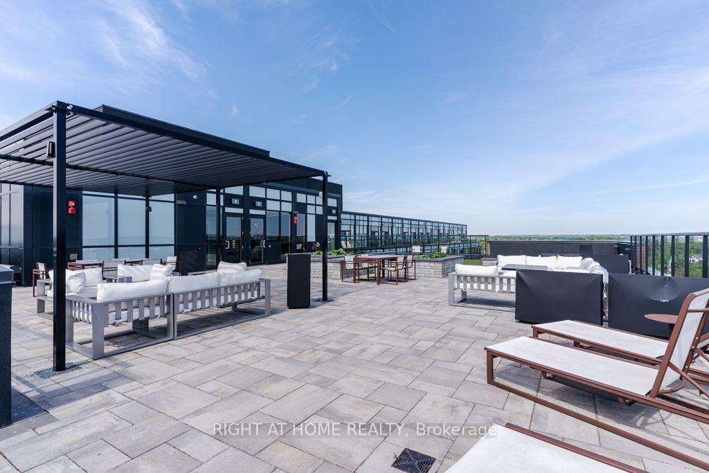 Photo 30 of Unit 409, 681 Yonge Street, Barrie, Painswick South — HOMEH