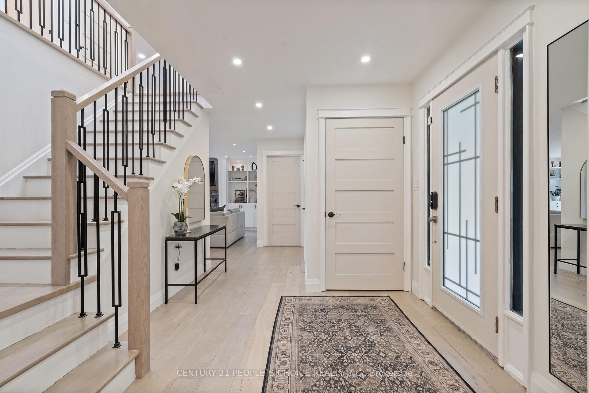Photo 5 of 7 Carl Crescent, Hamilton, Waterdown — HOMEH