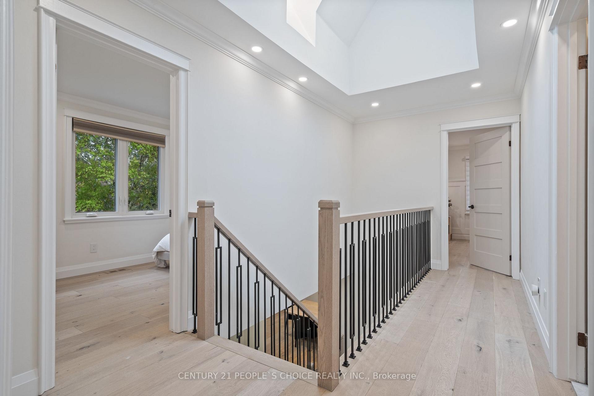 Photo 18 of 7 Carl Crescent, Hamilton, Waterdown — HOMEH