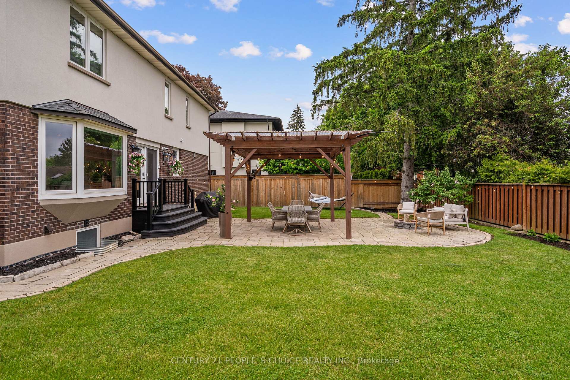 Photo 40 of 7 Carl Crescent, Hamilton, Waterdown — HOMEH