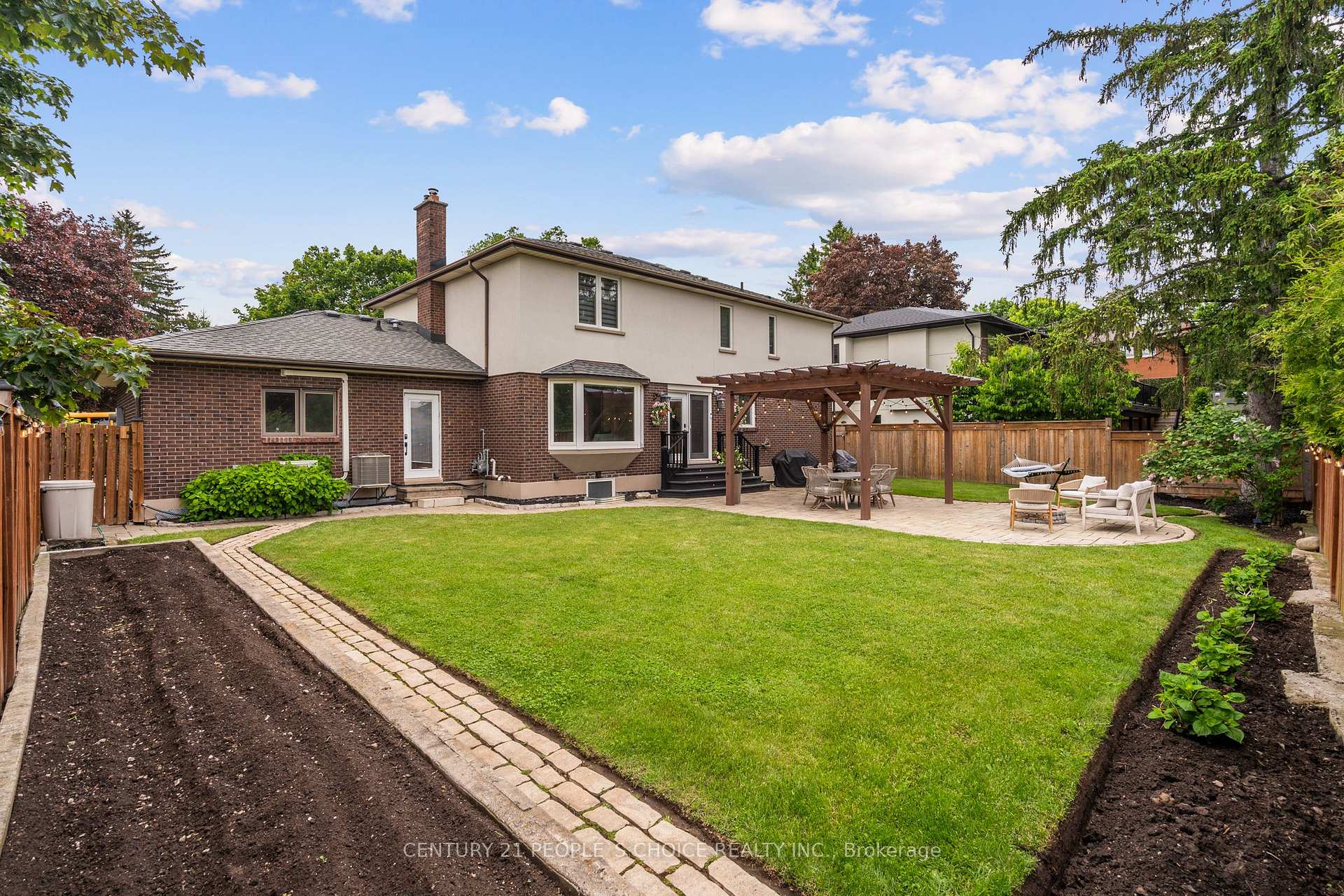 Photo 43 of 7 Carl Crescent, Hamilton, Waterdown — HOMEH