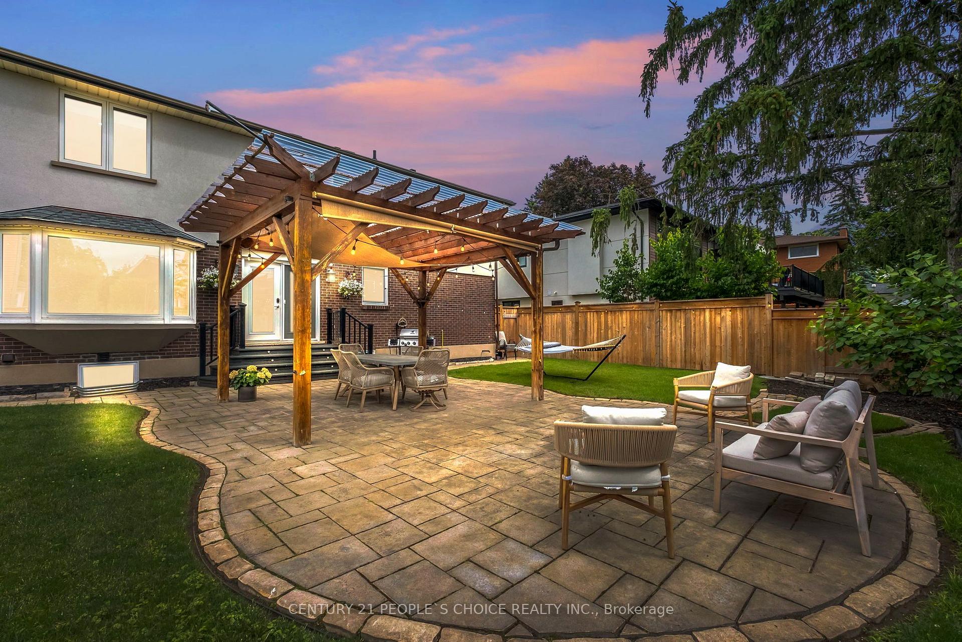 Photo 44 of 7 Carl Crescent, Hamilton, Waterdown — HOMEH
