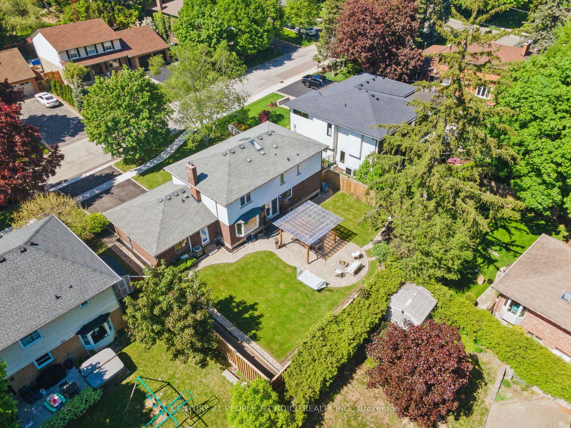 Photo 48 of 7 Carl Crescent, Hamilton, Waterdown — HOMEH