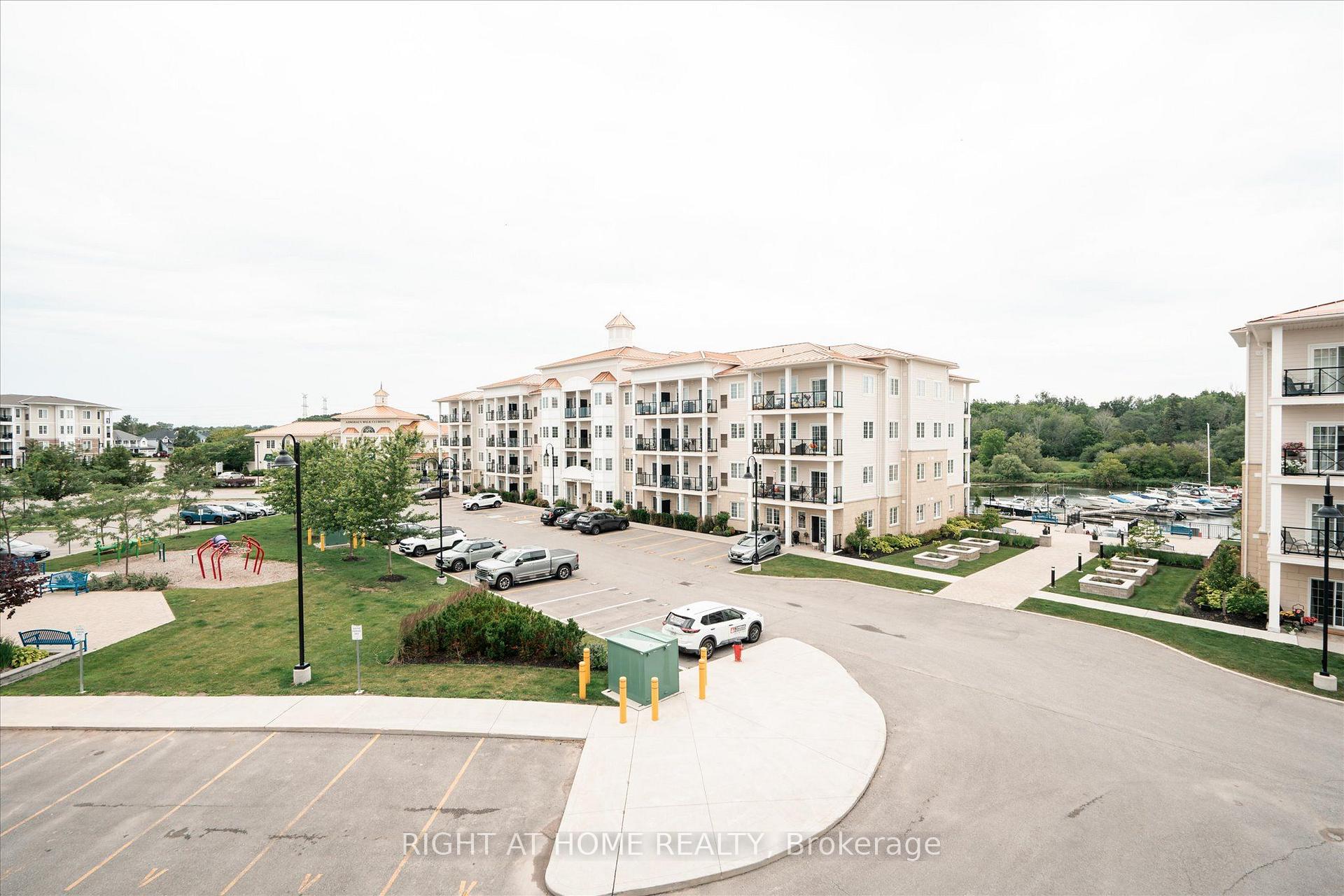 Photo of Unit 321, 50 Lakebreeze Drive