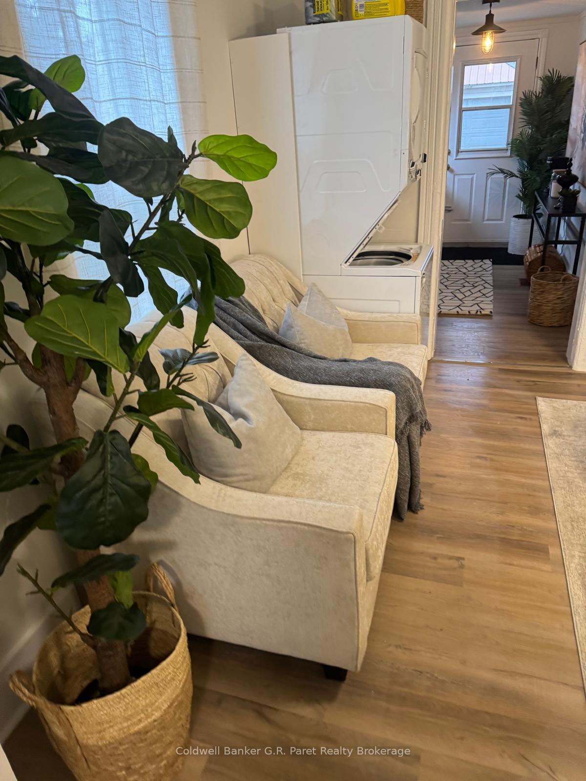 Photo 5 of Unit Unit A, 89 Church Street, Norfolk, Delhi — HOMEH