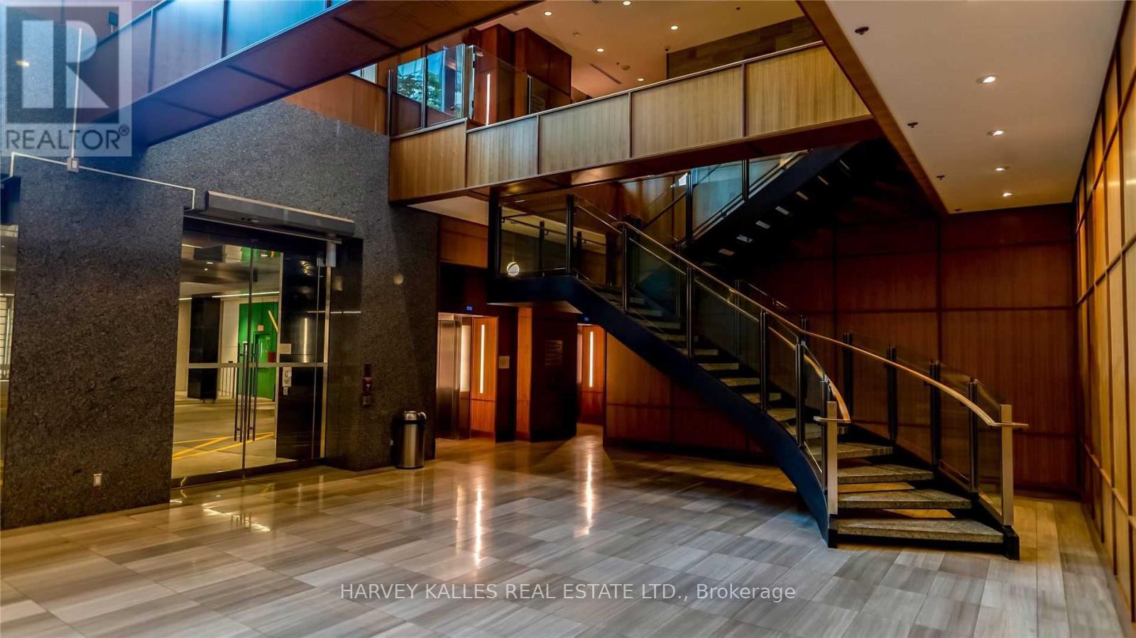 Photo 4 of Unit 1613, 111 St. Clair Avenue W, Toronto, Yonge-St. Clair — HOMEH