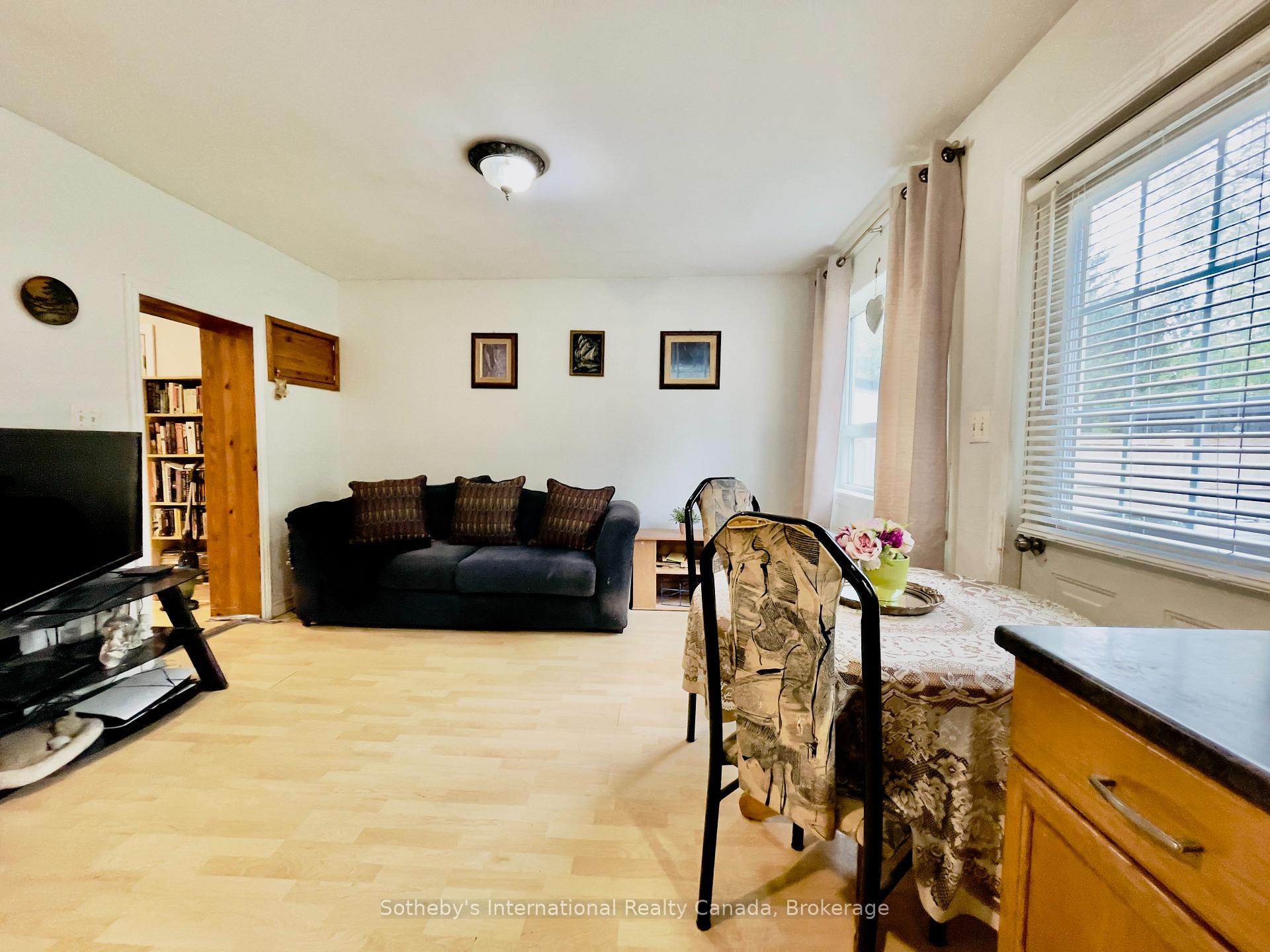 Photo 10 of 285 Robinson Street, Collingwood — HOMEH