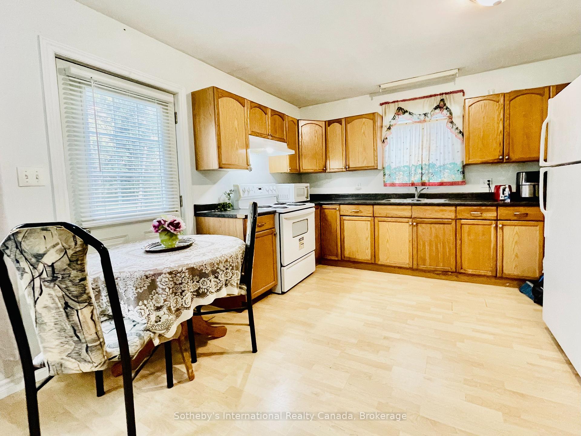 Photo 13 of 285 Robinson Street, Collingwood — HOMEH