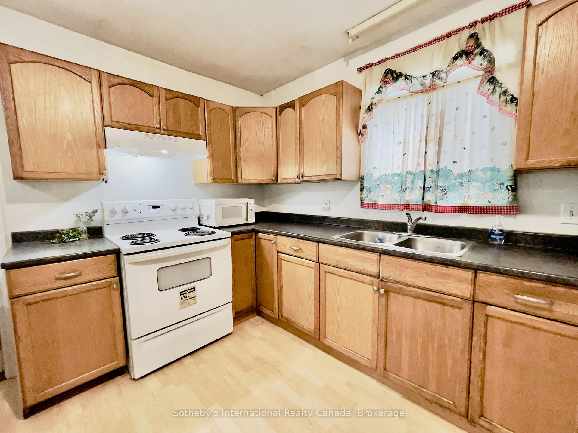 Photo 14 of 285 Robinson Street, Collingwood — HOMEH