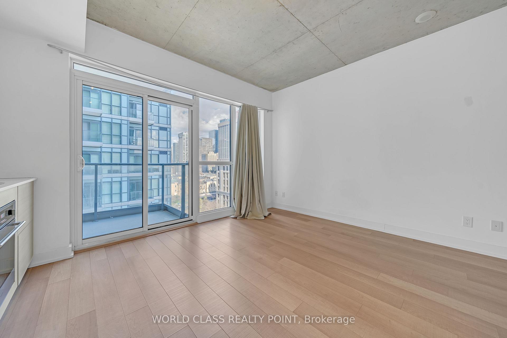 Photo 7 of Unit 1202, 210 Simcoe Street, Toronto, Kensington-Chinatown — HOMEH