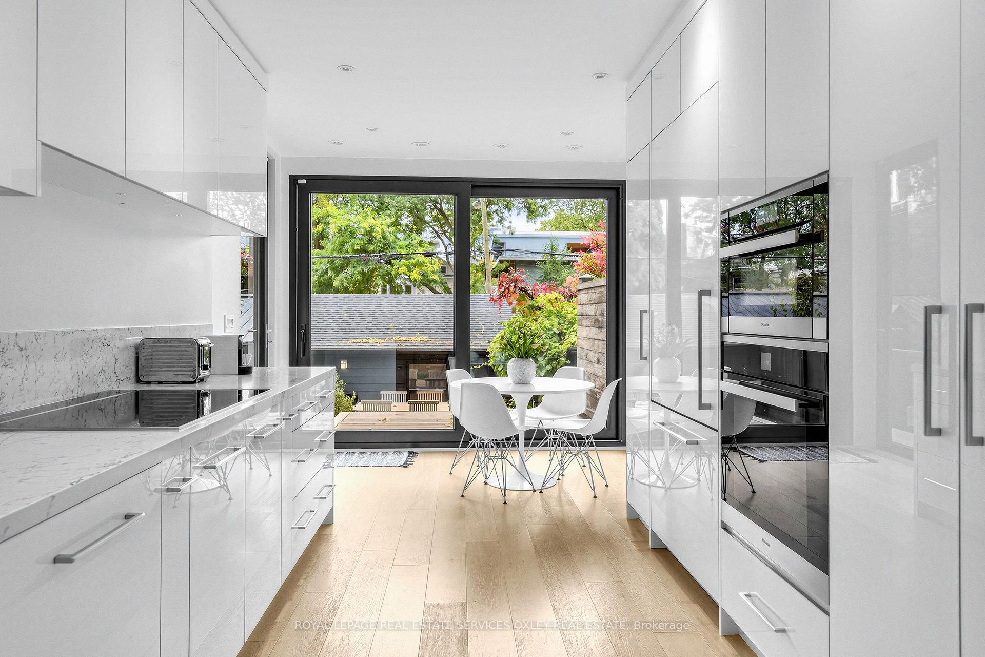 Photo 10 of 167 Macpherson Avenue, Toronto, The Annex — HOMEH
