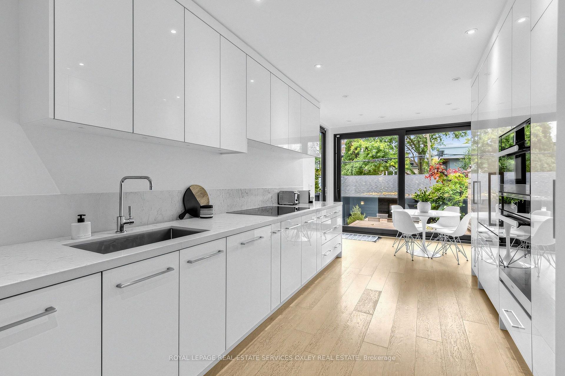 Photo 11 of 167 Macpherson Avenue, Toronto, The Annex — HOMEH