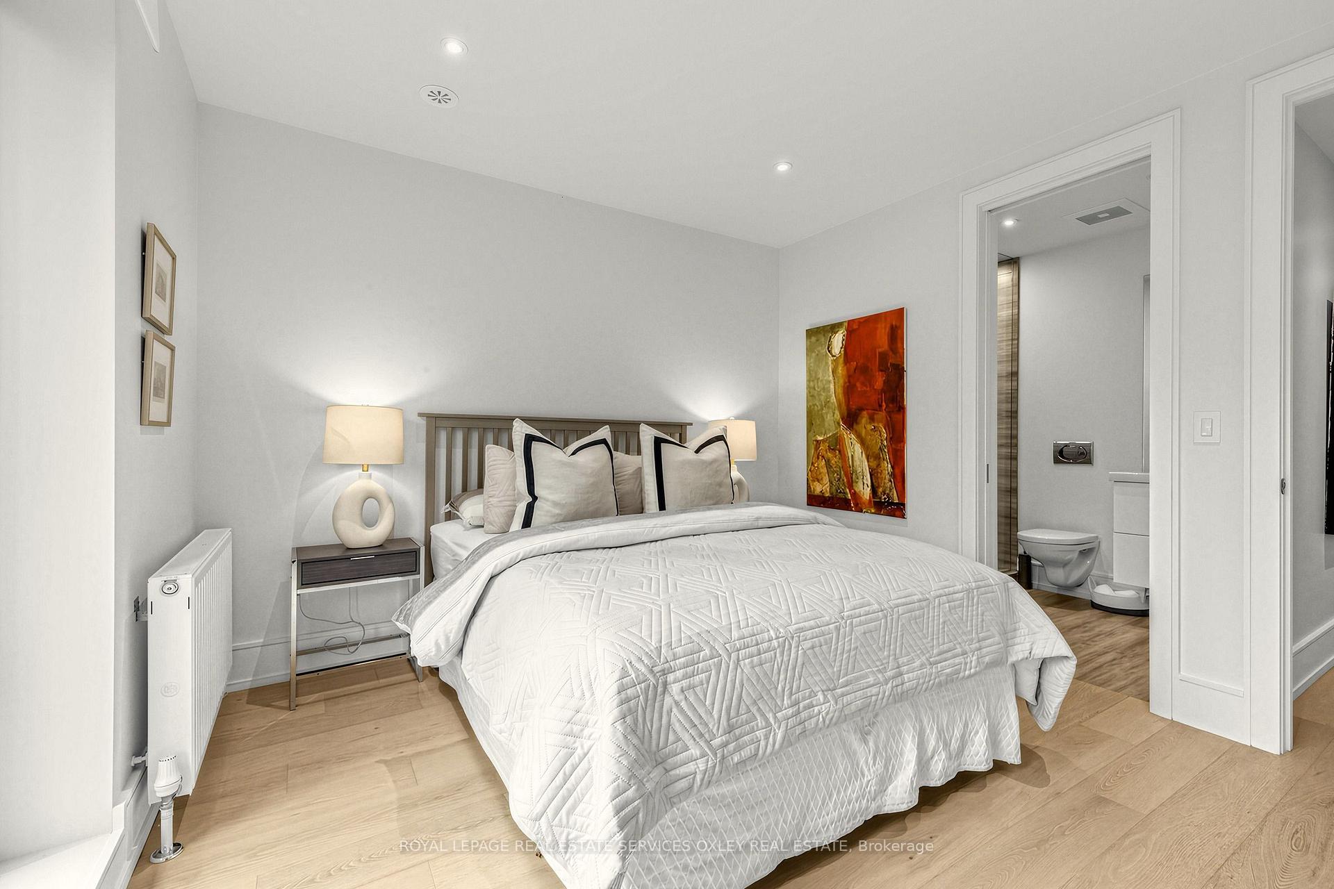 Photo 14 of 167 Macpherson Avenue, Toronto, The Annex — HOMEH