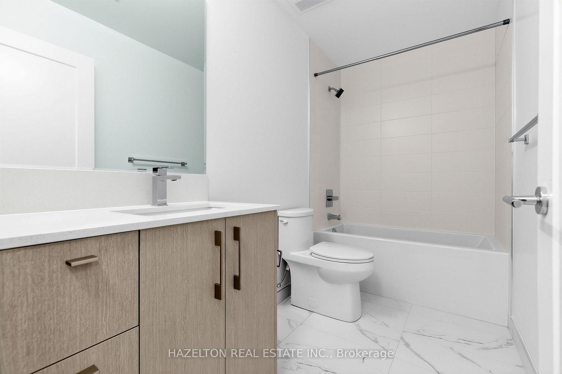 Photo 6 of Unit 705, 8 Manor Road W, Toronto, Yonge-Eglinton — HOMEH