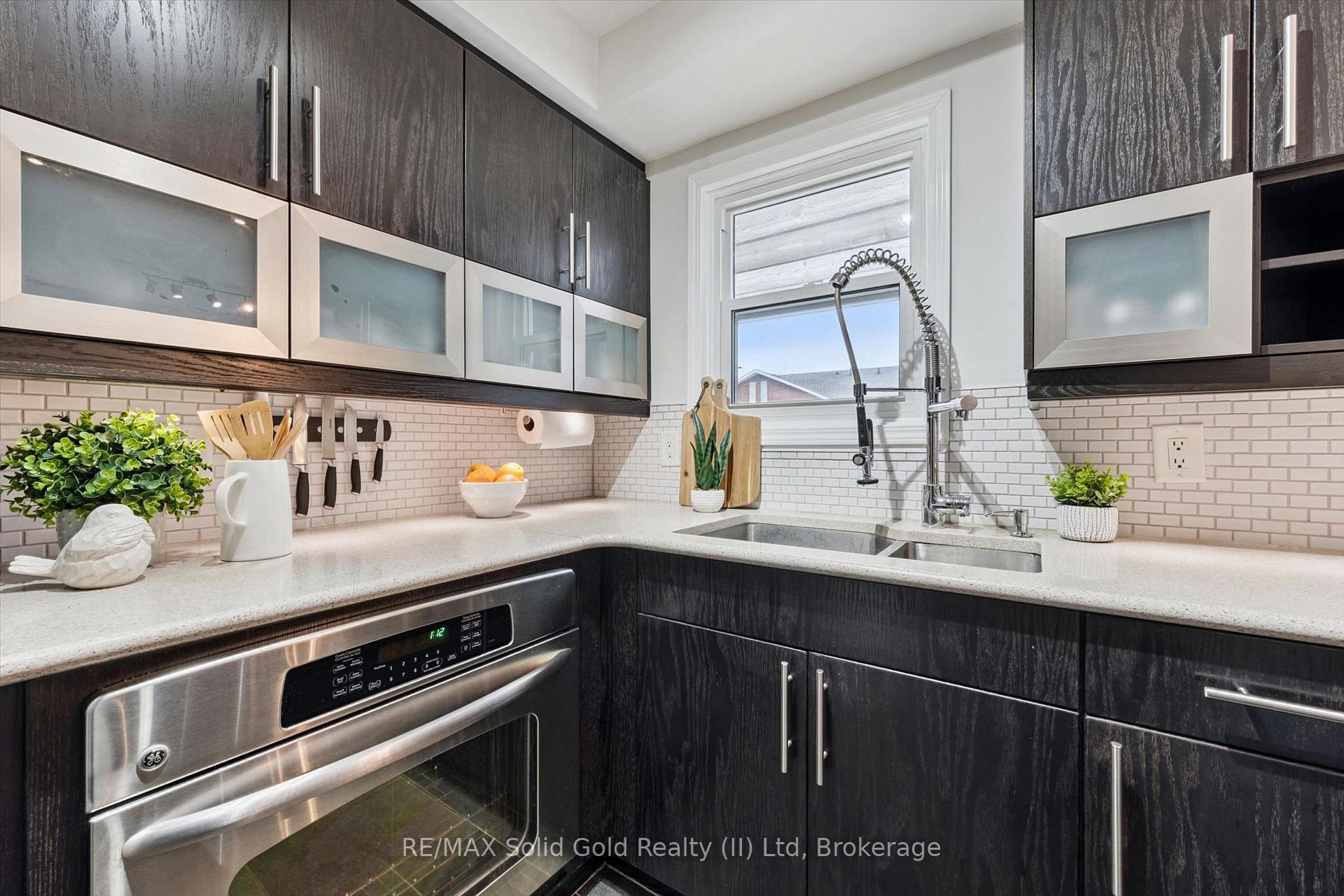 Photo 5 of Unit 47, 461 Beechwood Place, Waterloo — HOMEH