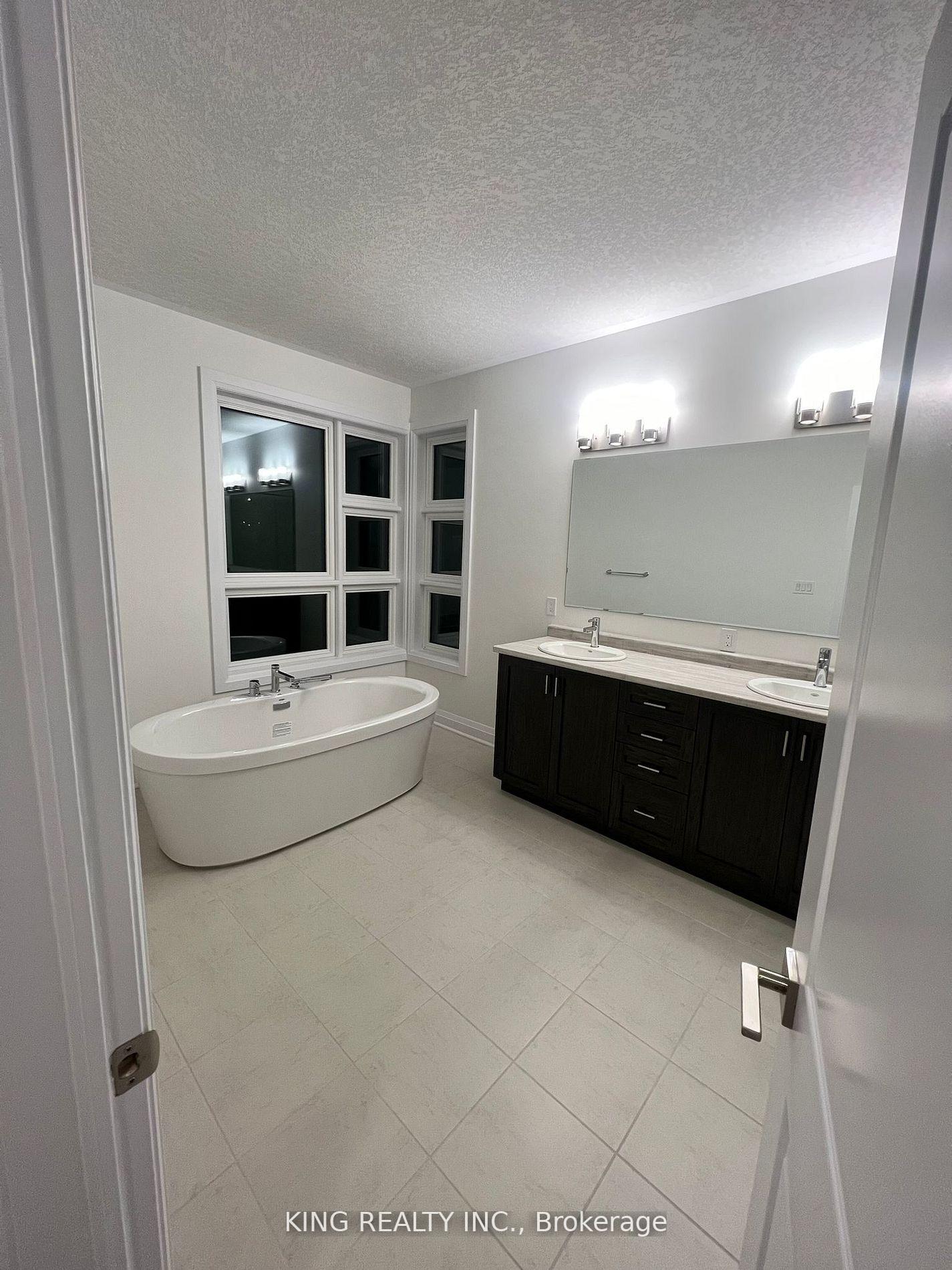 Photo 12 of 27 Carina Street, Kitchener, Brigadoon — HOMEH