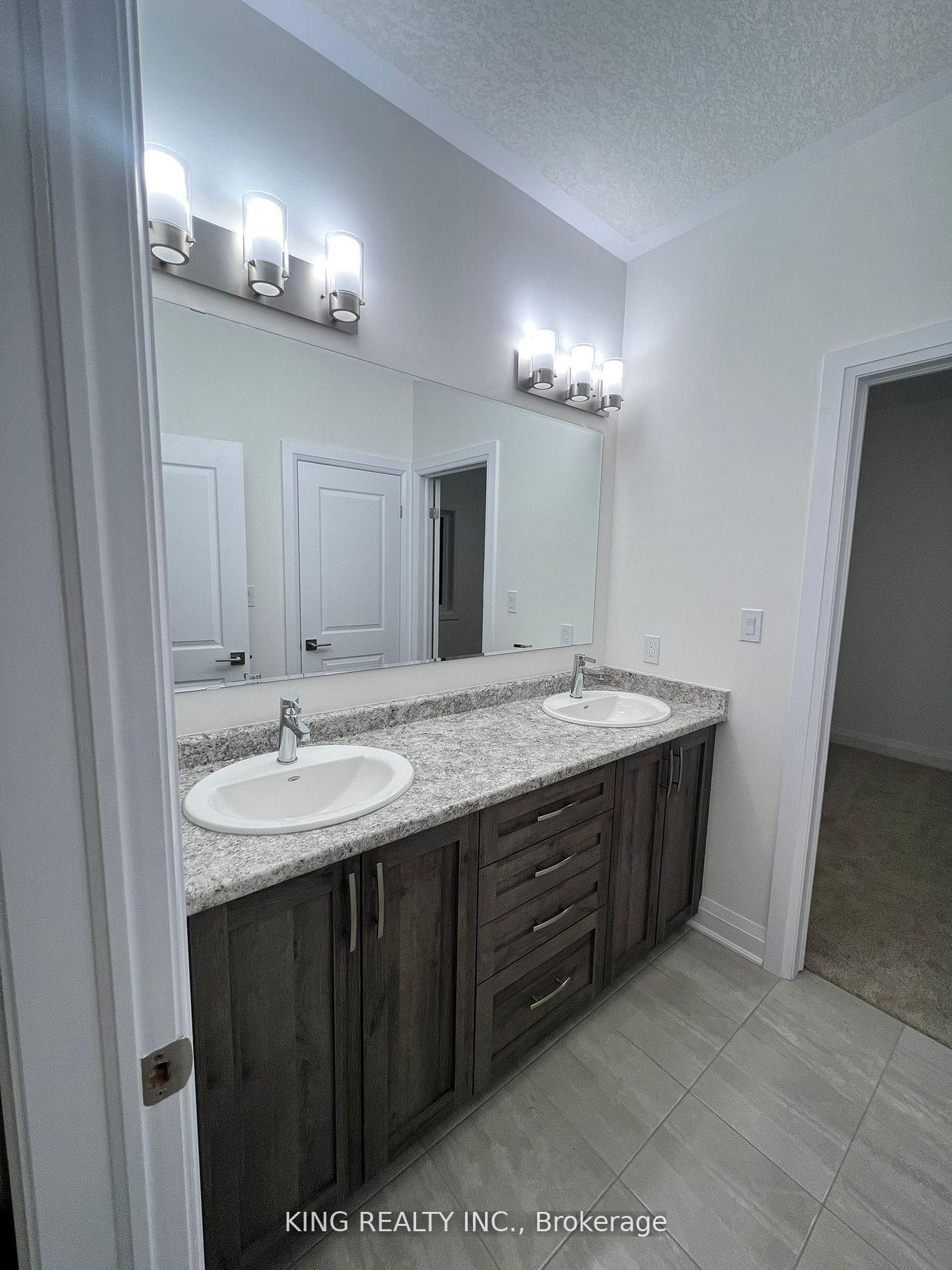 Photo 20 of 27 Carina Street, Kitchener, Brigadoon — HOMEH