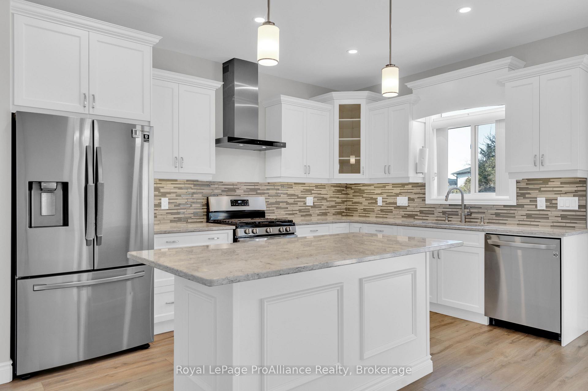 Photo 9 of 16 Lehtinen Crescent, Belleville, Belleville Ward — HOMEH