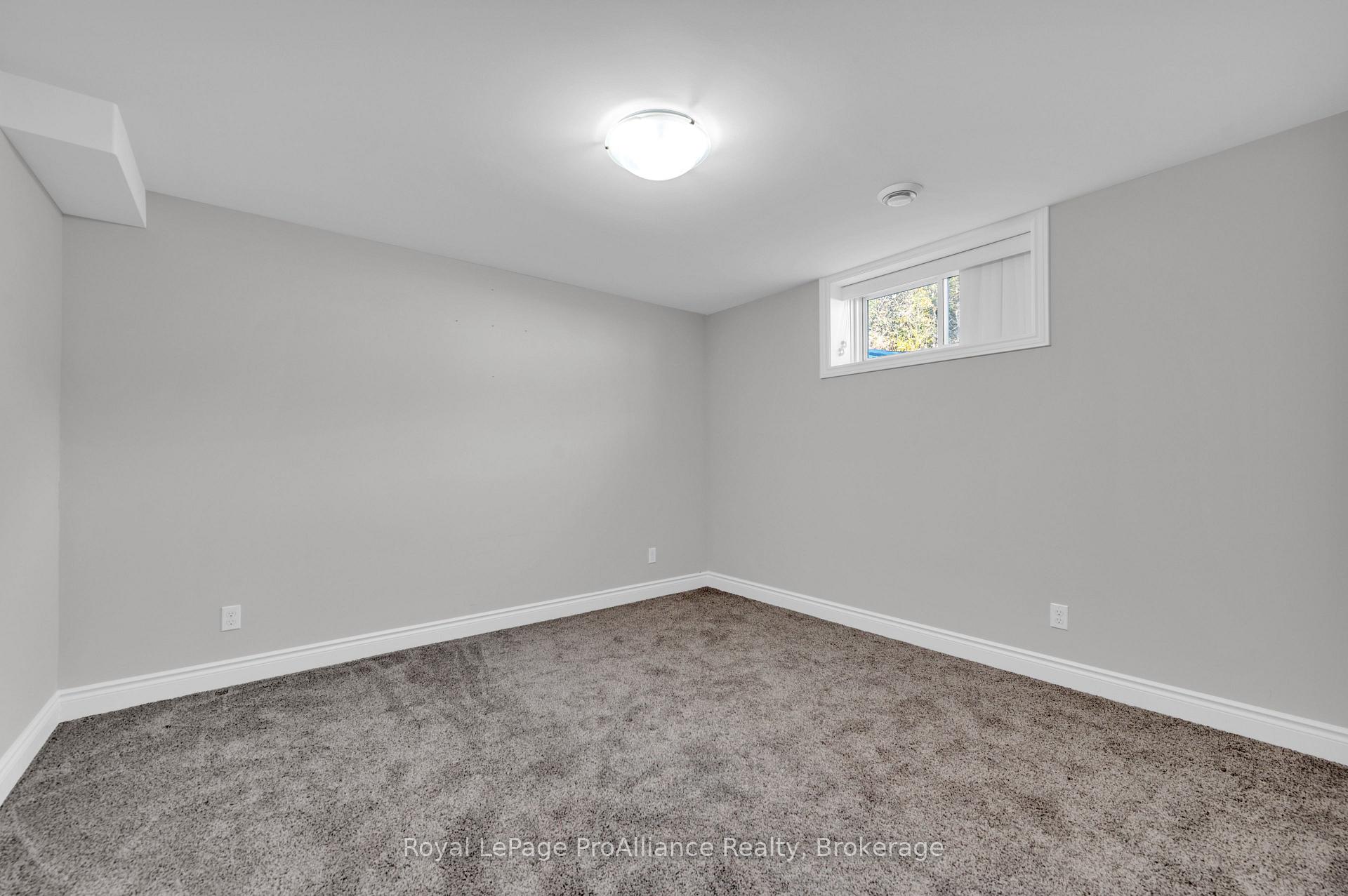 Photo 18 of 16 Lehtinen Crescent, Belleville, Belleville Ward — HOMEH