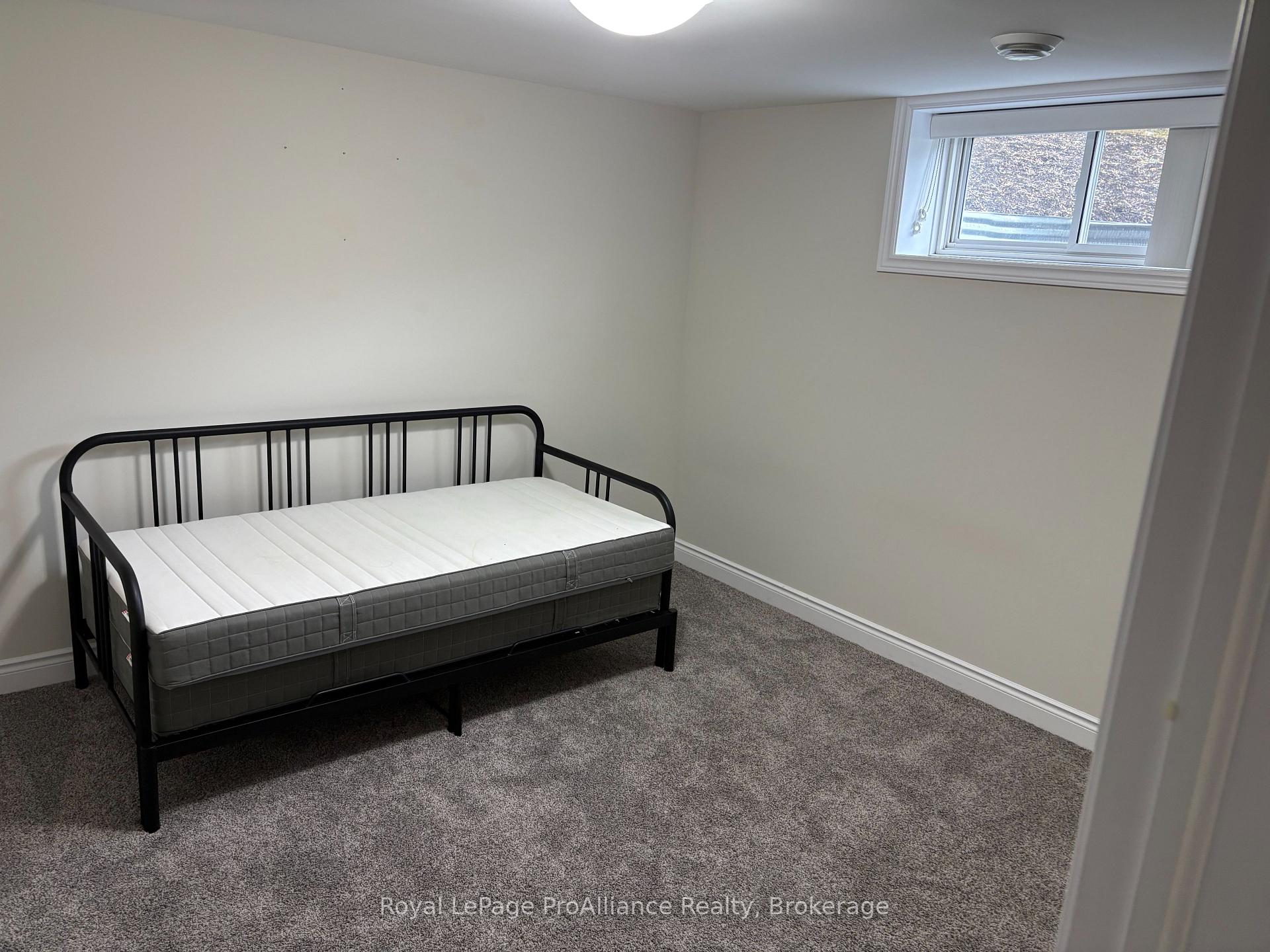Photo 20 of 16 Lehtinen Crescent, Belleville, Belleville Ward — HOMEH