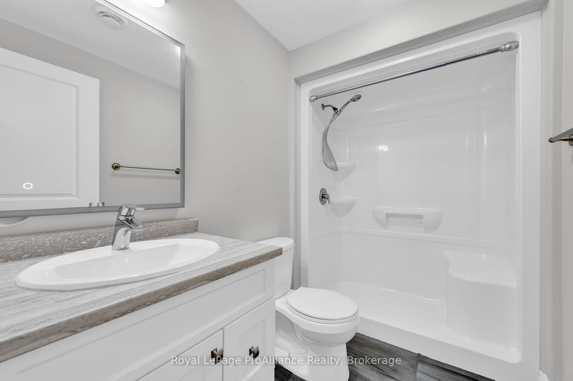 Photo 22 of 16 Lehtinen Crescent, Belleville, Belleville Ward — HOMEH