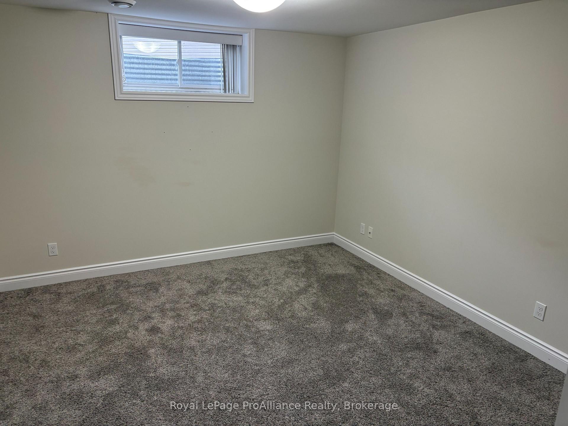 Photo 21 of 16 Lehtinen Crescent, Belleville, Belleville Ward — HOMEH