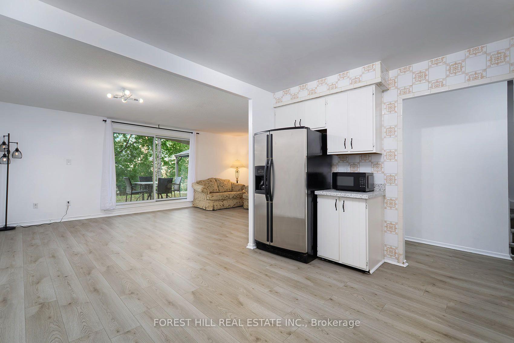 Photo 17 of Unit 6, 25 Pebble Byway, North York, Hillcrest Village — HOMEH