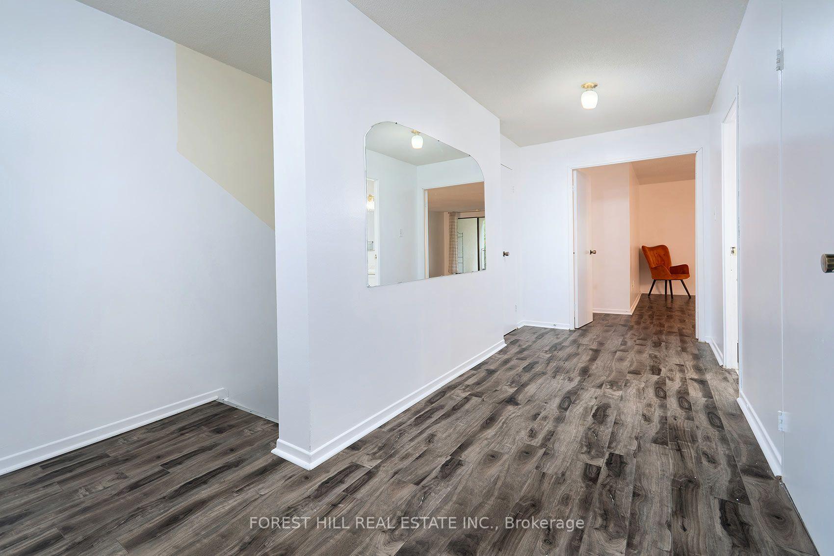 Photo 24 of Unit 6, 25 Pebble Byway, North York, Hillcrest Village — HOMEH