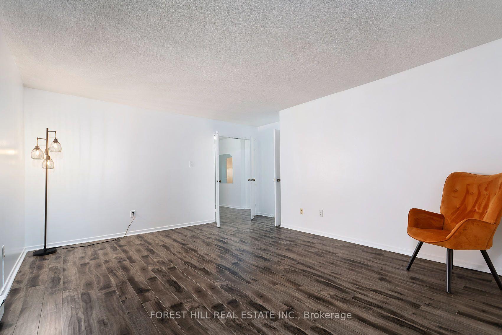 Photo 26 of Unit 6, 25 Pebble Byway, North York, Hillcrest Village — HOMEH