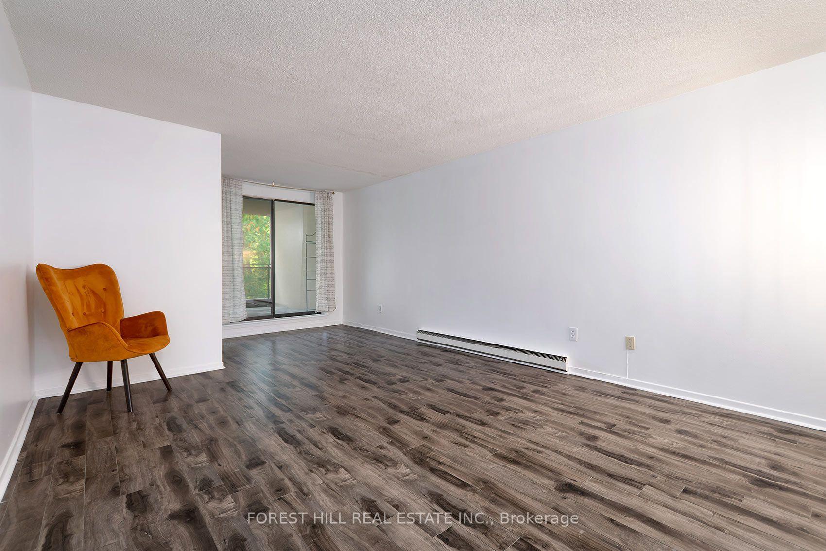 Photo 28 of Unit 6, 25 Pebble Byway, North York, Hillcrest Village — HOMEH
