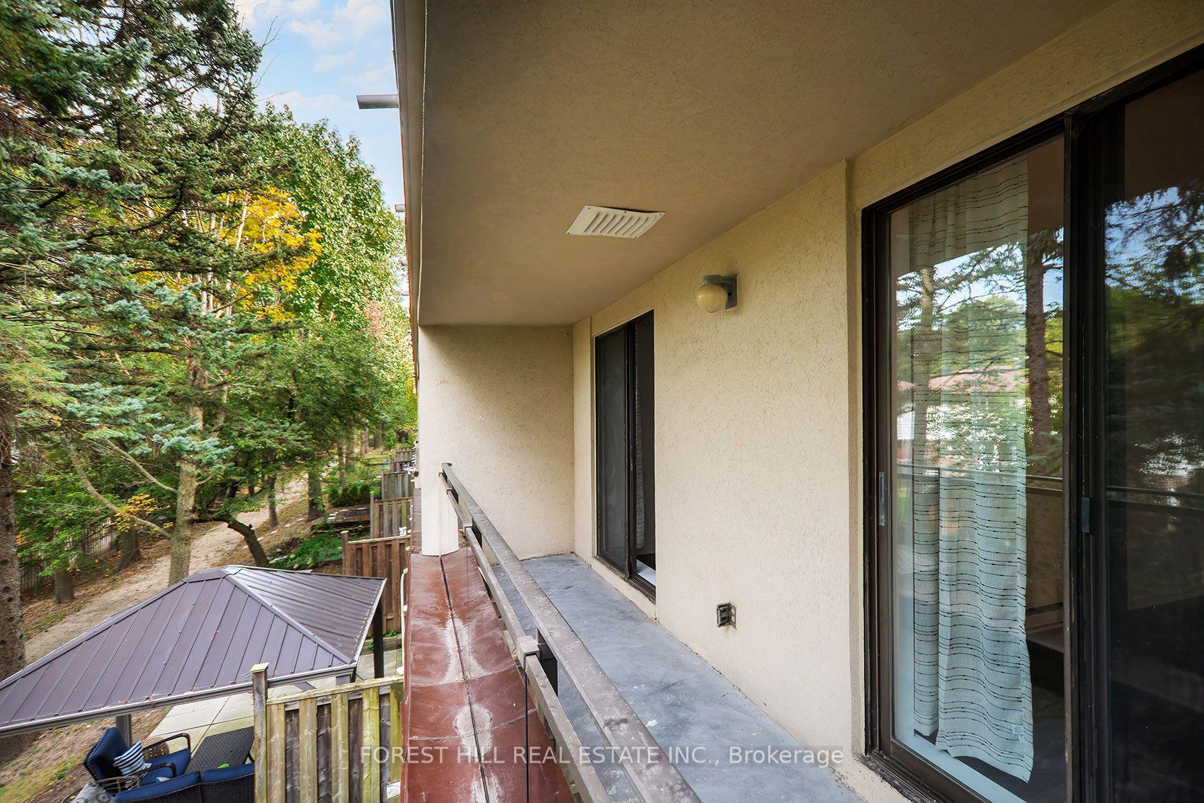 Photo 37 of Unit 6, 25 Pebble Byway, North York, Hillcrest Village — HOMEH