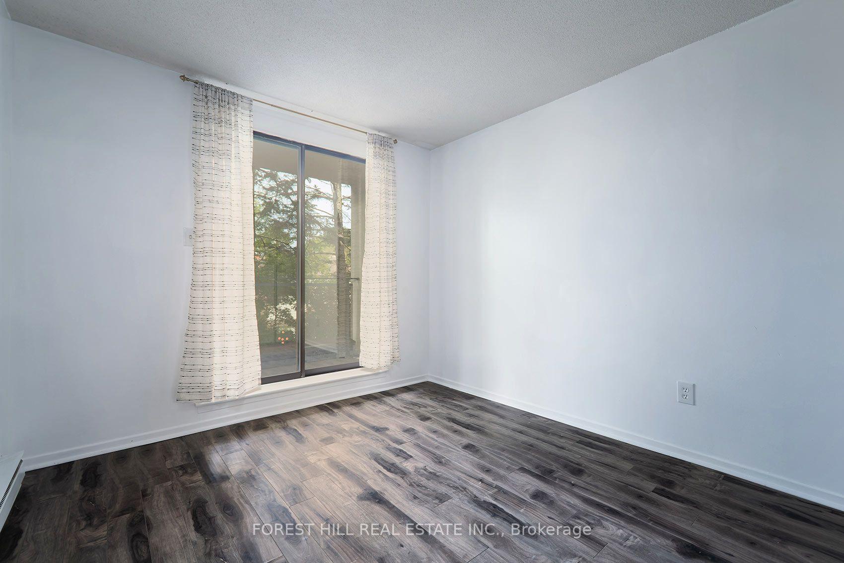 Photo 39 of Unit 6, 25 Pebble Byway, North York, Hillcrest Village — HOMEH